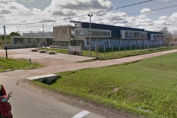 Ladrones ingresan a una universidad uruguaya y atracan a estudiantes en plena clase