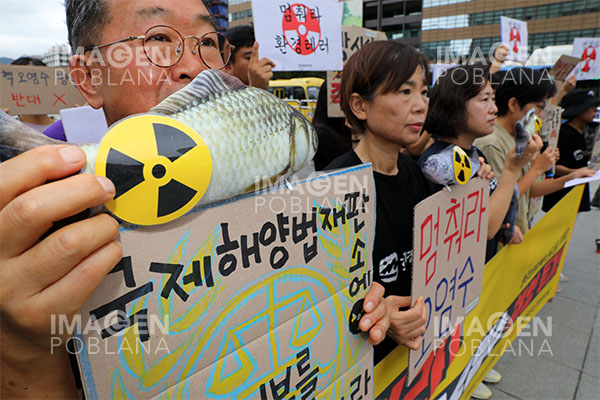Corea del Sur tacha de crimen de lesa humanidad el vertido de agua contaminada de Fukushima 1