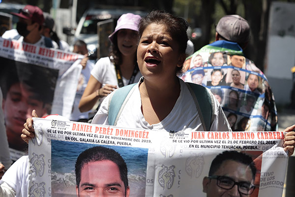 Marchan por los más de 100,000 desaparecidos en Puebla y todo México