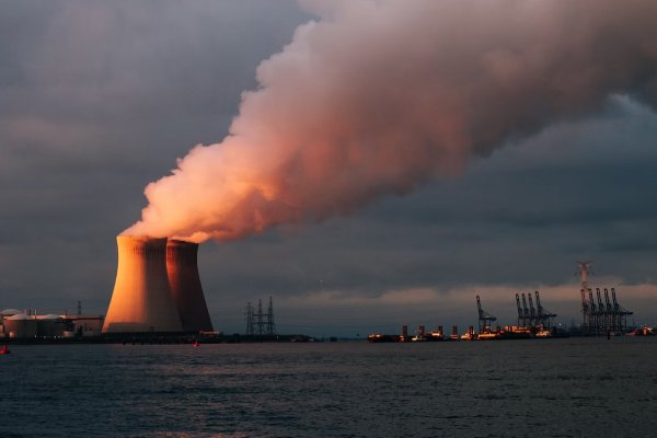 Las aguas contaminadas que vierte Japón al mar, ¿una amenaza para los océanos?
