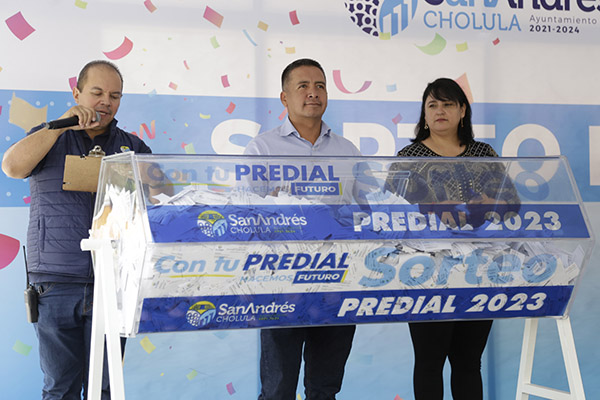 Entrega Ayuntamiento de San Andrés Cholula premios de su Sorteo Predial 2023