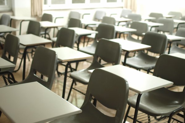 Maestra de primaria se suicida tras sufrir acoso de padres de familia