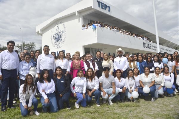 Inauguran el nuevo edificio para la licenciatura en Derecho de la BUAP en Tepeaca