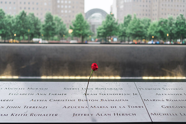Nueva York conmemora aniversario de atentados terroristas del 11 de septiembre de 2001