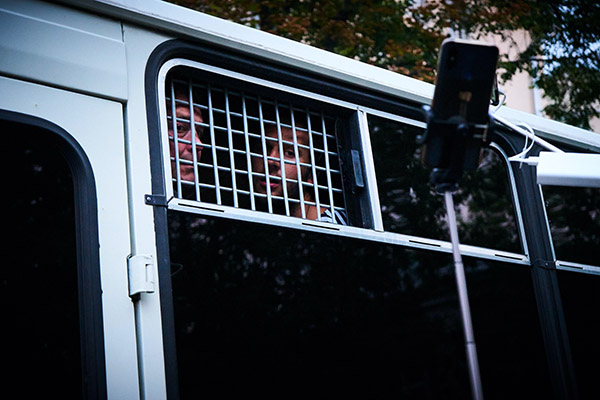 Más de 200 ecologistas detenidos en La Haya por bloquear una importante autopista
