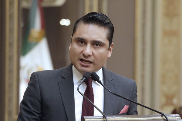 Si Ebrard se va con Xóchitl Gálvez, terminaría su carrera: Iván Herrera