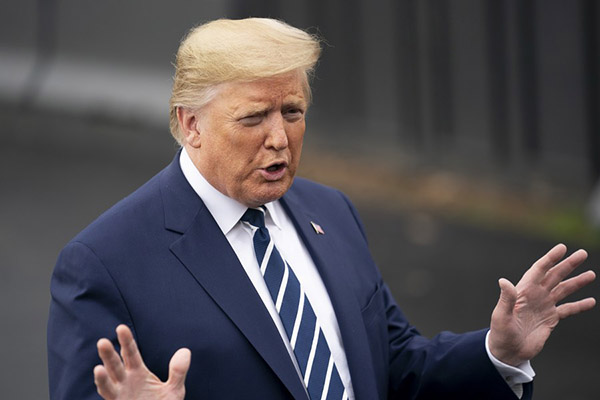 Encuesta indica que apoyo a Trump sigue estable pese a cargos en su contra