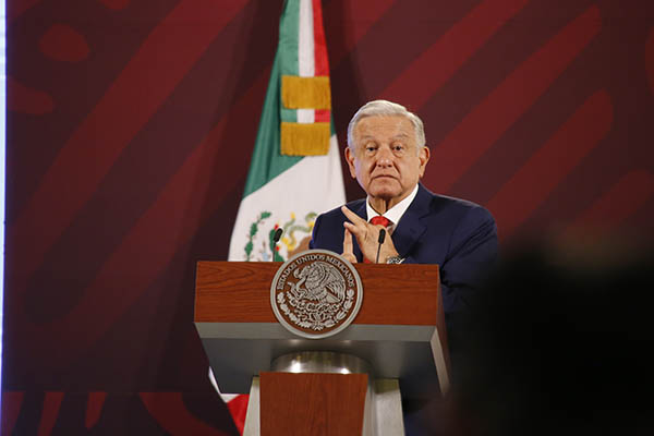 AMLO: "Paquete Económico 2024 no va a endeudar al país"