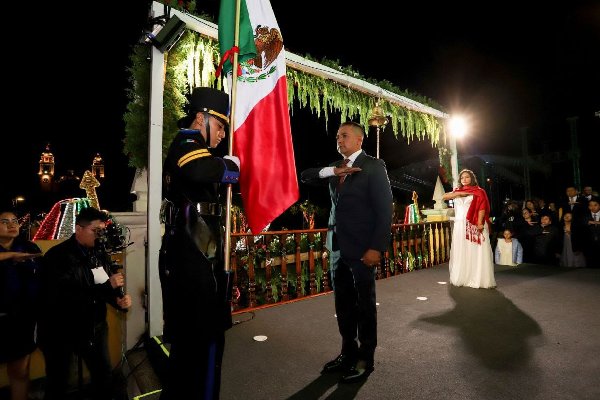 Encabezó Mundo Tlatehui Grito de Independencia en San Andrés Cholula