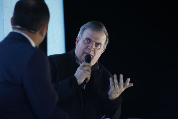 Ebrard anuncia su asociación civil, confirma que no hay ruptura con Morena