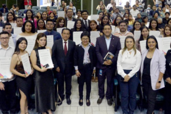 Entrega Lilia Cedillo Premio Ceneval al Desempeño de Excelencia-EGEL