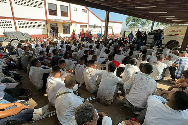 Un fallecido, 4 detenidos y decomiso de material de guerra deja toma de penal venezolano