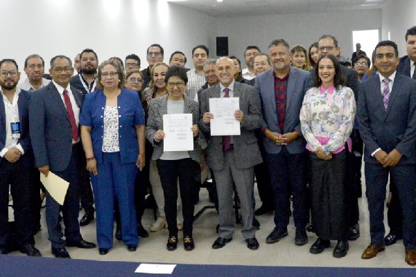 Firma BUAP convenio con la FROC-Conlabor Puebla