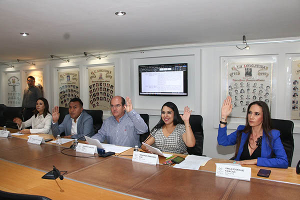 Congreso da respuesta a oficios de diferentes autoridades