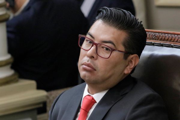 El PRI quiere vender caro su amor; “no es un hecho que Rivera vaya a ser el candidato”: Camarillo