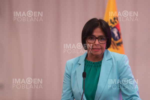 Vicepresidenta de Venezuela llega a México para intervenir en Congreso del Grupo de Puebla