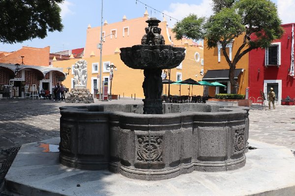 Ayuntamiento dio mantenimiento a 10 fuentes de cantera del Centro Histórico