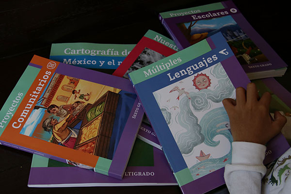 Libros de texto, la polémica pasajera que la SCJN se encargó de enterrar