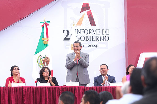 Asiste gobernador al segundo informe de gobierno del alcalde de Acatzingo