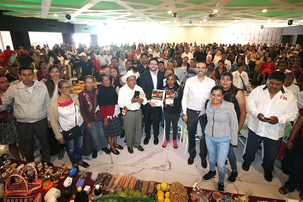 Ofrece Economía a cooperativas acceso a mercados internacionales y financiamientos