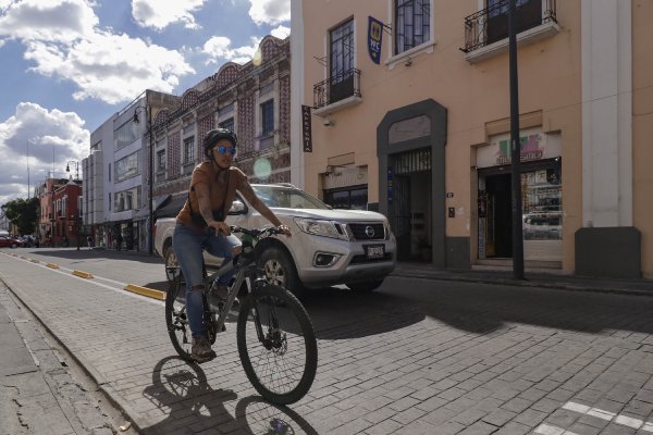 Ciclistas, "a favor” de las ciclovías en Puebla
