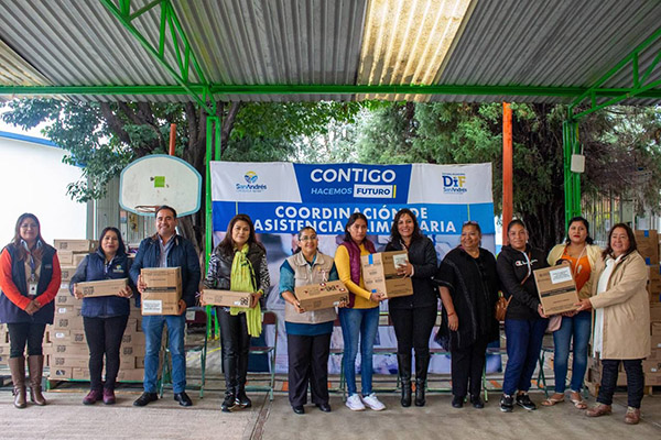 DIF de San Andrés Cholula entregó desayunos escolares en su modalidad fríos