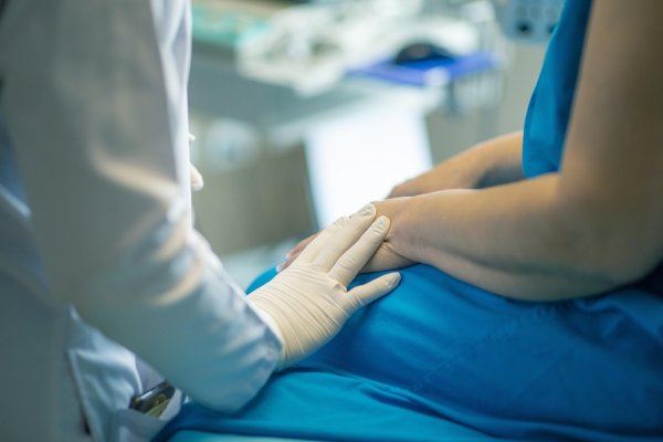 Mal diagnóstico le cuesta la vida a una enfermera: de Covid persistente a cáncer de mama