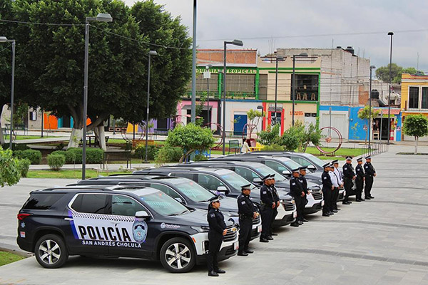 Fortalece Mundo Tlatehui a policía municipal de San Andrés Cholula con 6 nuevas patrullas