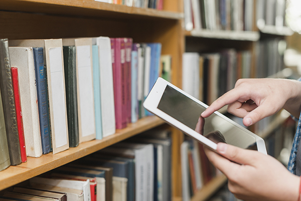 Libros digitales ganan terreno sobre libros físicos
