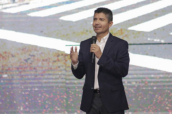 “Si quieren que me la juegue por Puebla, cuentan conmigo. Estoy listo”: Eduardo Rivera