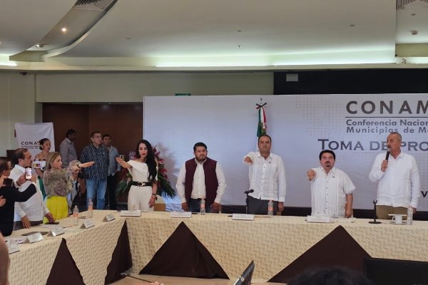 Toma protesta Paola Angon como vicepresidenta de la CONAMM