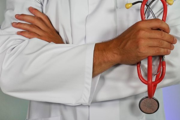 ¡Feliz Día del Médico! Guardianes de la salud y el respeto a la profesión