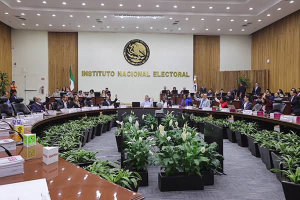 Ordena INE candidaturas de cinco mujeres y cuatro hombres en gubernaturas 2024