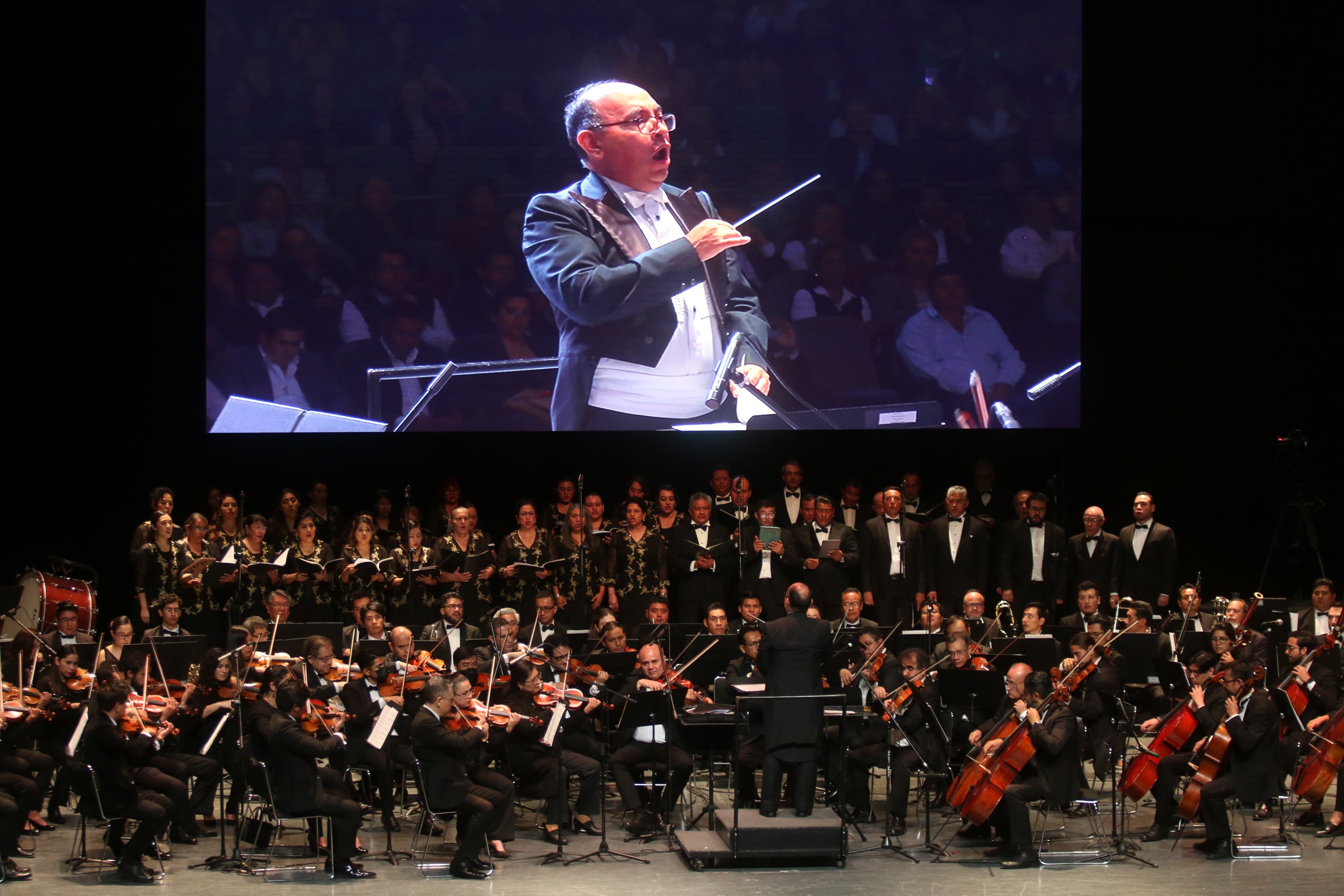 Reconoce gobierno estatal al maestro Jorge Altieri Hernández con magno concierto