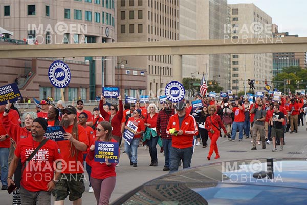 UAW y Ford llegan a un acuerdo preliminar