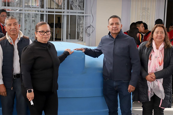 Beneficia Mundo Tlatehui a tres escuelas con cisternas de captación de agua de lluvia