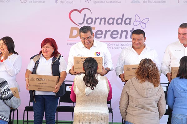 Con “Jornada DIFerente”, gobierno estatal favorece a poblanos para una vida plena