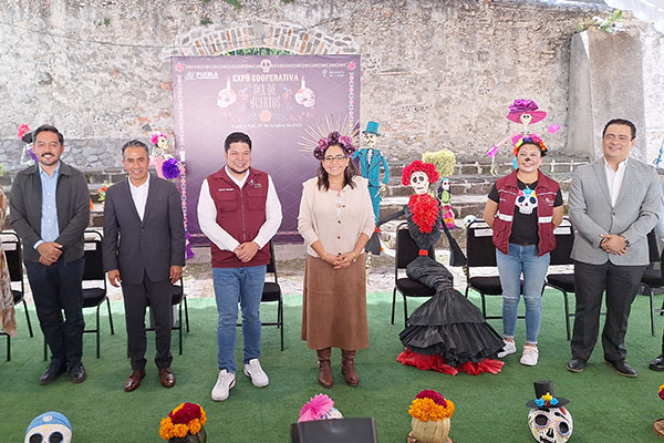 Más de 100 artesanos participan en la Expo Cooperativa Día de Muertos