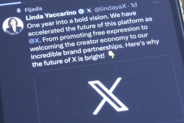 A un año de la compra de Twitter de Elon Musk, X presume más libertad de expresión