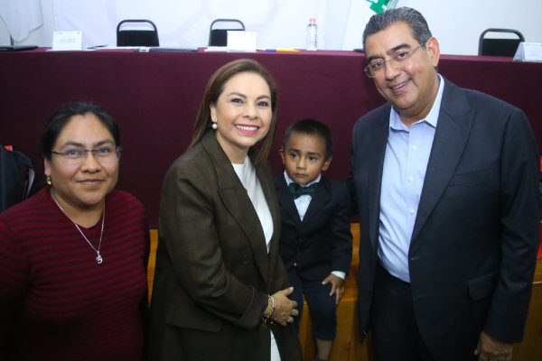 Mantiene Puebla lucha real contra la desigualdad: Sergio Salomón y Gaby Bonilla