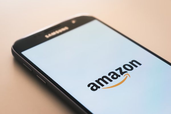 Amazon es acusado de inflar precios por medio de un algoritmo