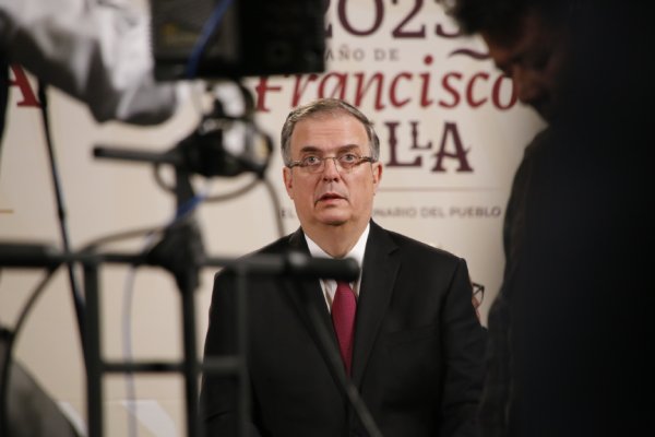 Tensión política: Marcelo Ebrard aplaza decisión sobre su futuro con Morena