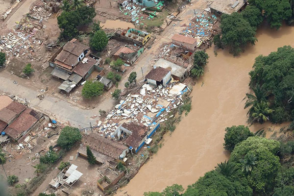 Fuertes vientos y lluvias provocan seis muertos y destrozos en Brasil