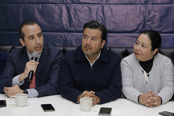 Presupuesto federal prioriza megaobras y no contempla ayuda para Guerrero, acusan panistas