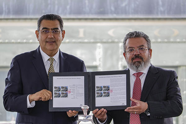 Conmemora Sergio Salomón el Día del Ferrocarrilero en Puebla