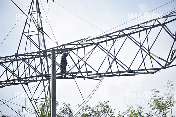 Servicio eléctrico es restablecido por completo en el puerto de Acapulco