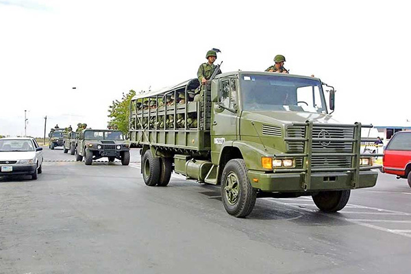 Gobierno de México adquiere 1,300 vehículos de carga para la Sedena