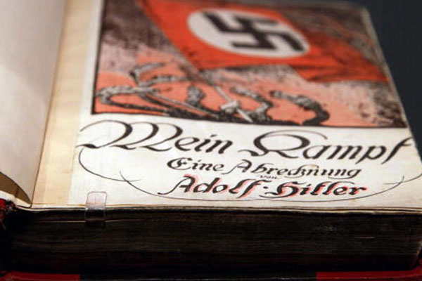 Hallan copia en árabe de "Mein Kampf" entre las posesiones de miembro de Hamás