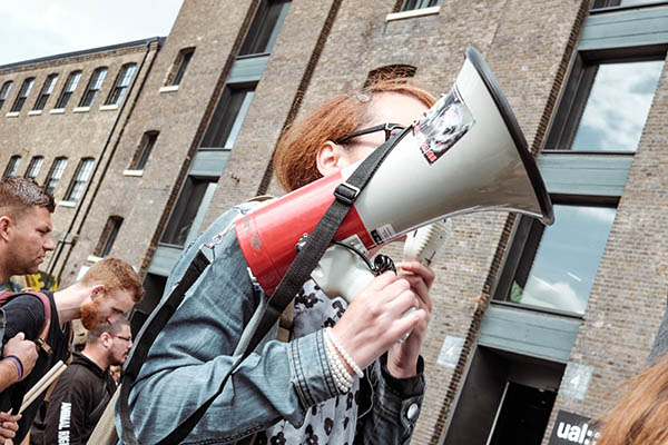 Más de 100 detenidos durante protestas de activistas ambientales en Londres