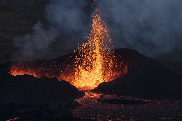Islandia al borde de la catástrofe: temblores cada tres minutos y erupción volcánica inminente